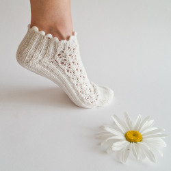 Socks Daisy - Knitting pattern short summer socks