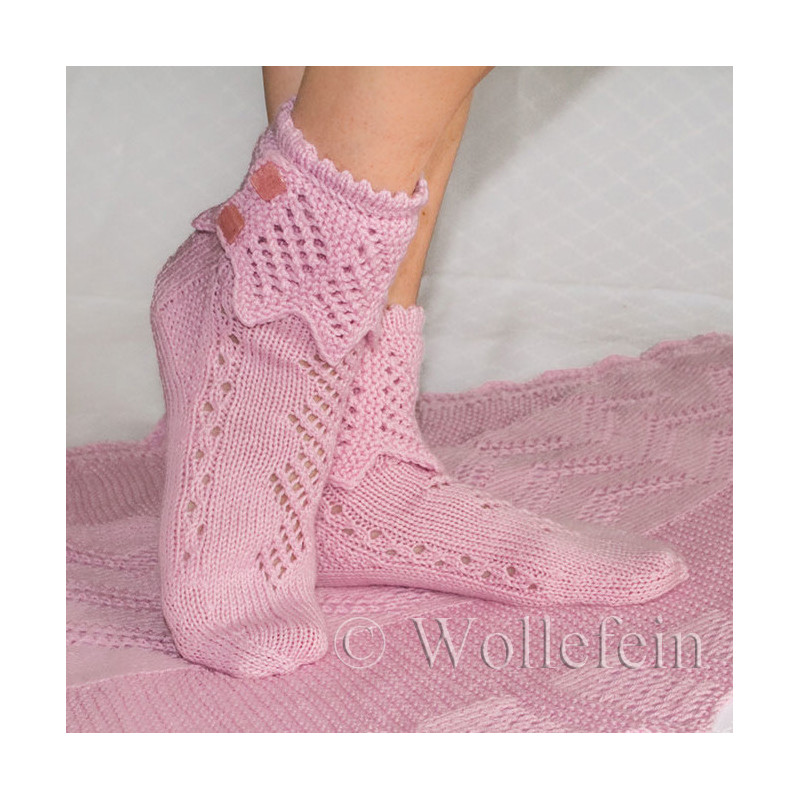 Socks Rose Quartz Knitting pattern Design Ekaterina Arndt wollefein-shop.ch