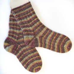 Handknitted Wool Socks with Gradiant - made by Wollefein