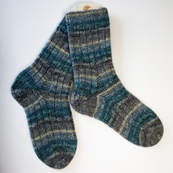 Handknitted Wool Socks with Gradiant - made by Wollefein