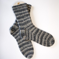 Warm hand-knitted socks with a high shaft and higher instep for a comfortable fit. Size EUR 40-41, US 7-10 made by Wollefein