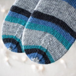 Handknitted Wool Socks with Gradiant - made by Wollefein